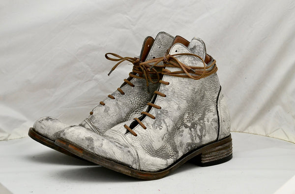 Fogey boot  |  Iron filing stain | Yak