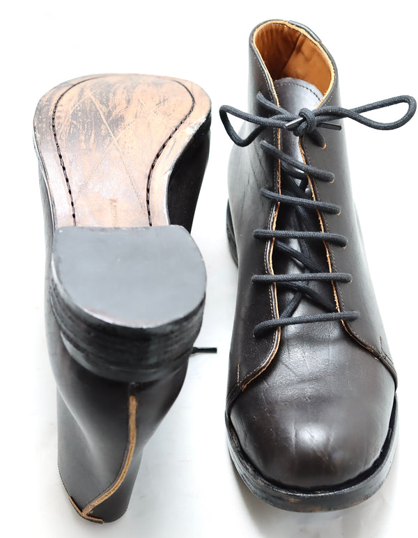 Asym derby boot black  | standard fit